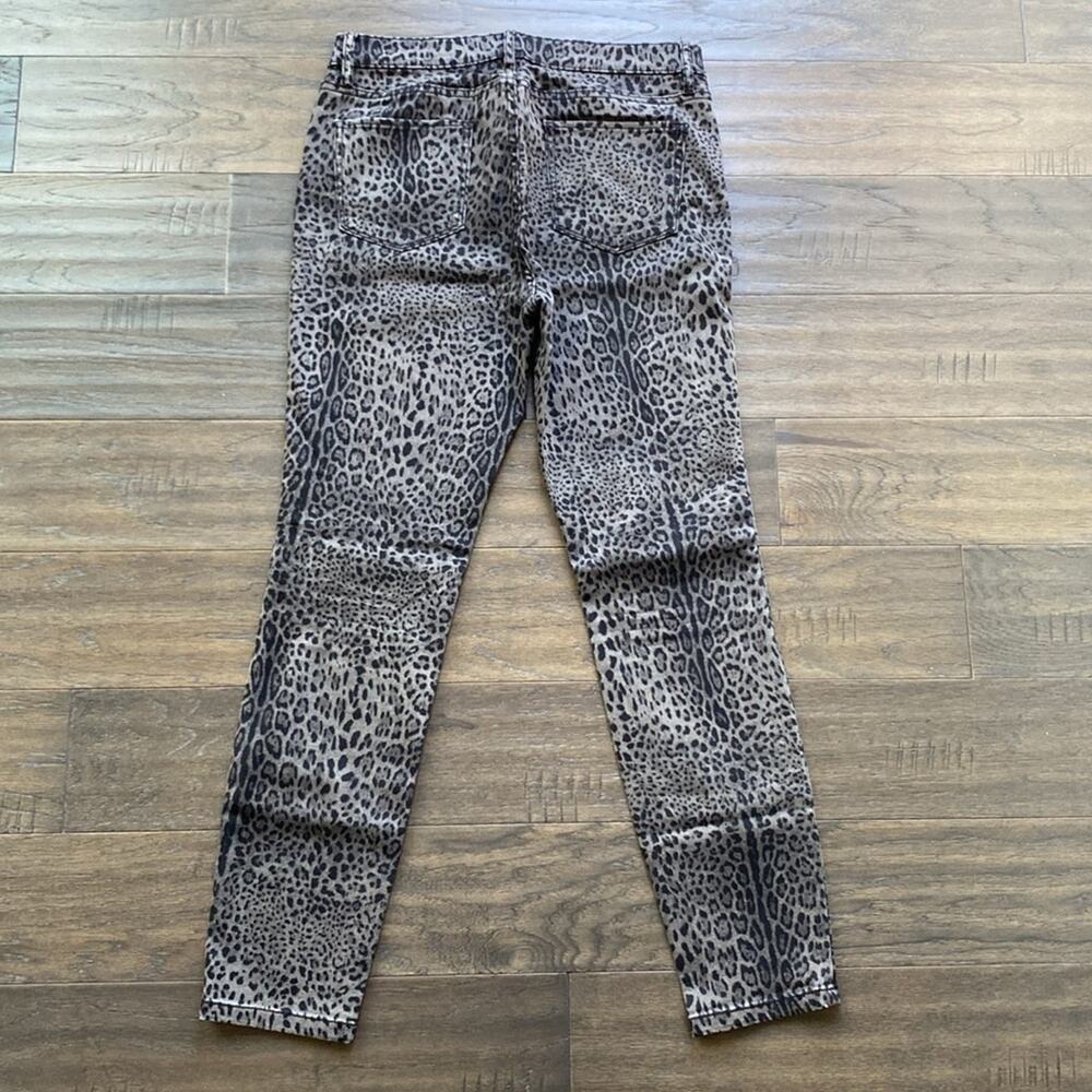 NEW YORK & COMPANY Gray Leopard Skinny Jeans Womens Sz 8 Stretch - Picture 5 of 6